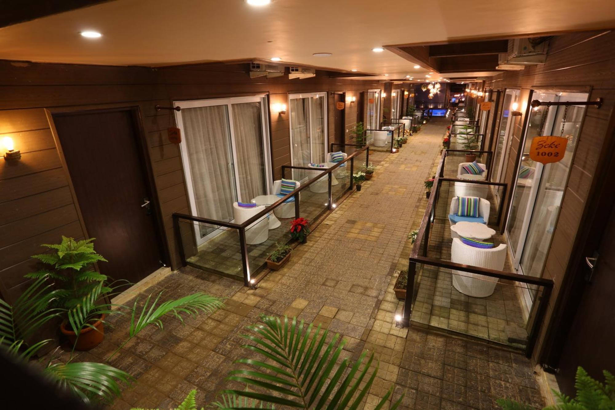 Sinon Baga Retreat Hotel Екстериор снимка