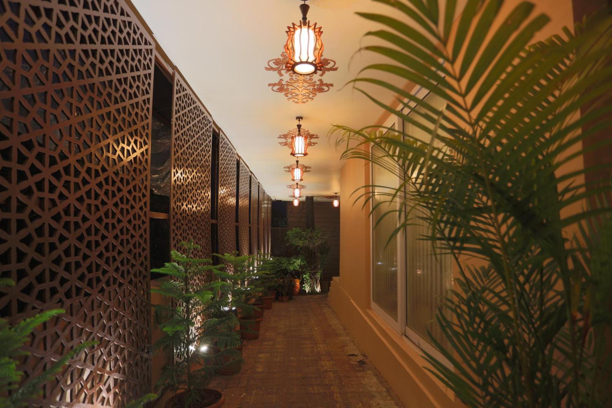 Sinon Baga Retreat Hotel Екстериор снимка