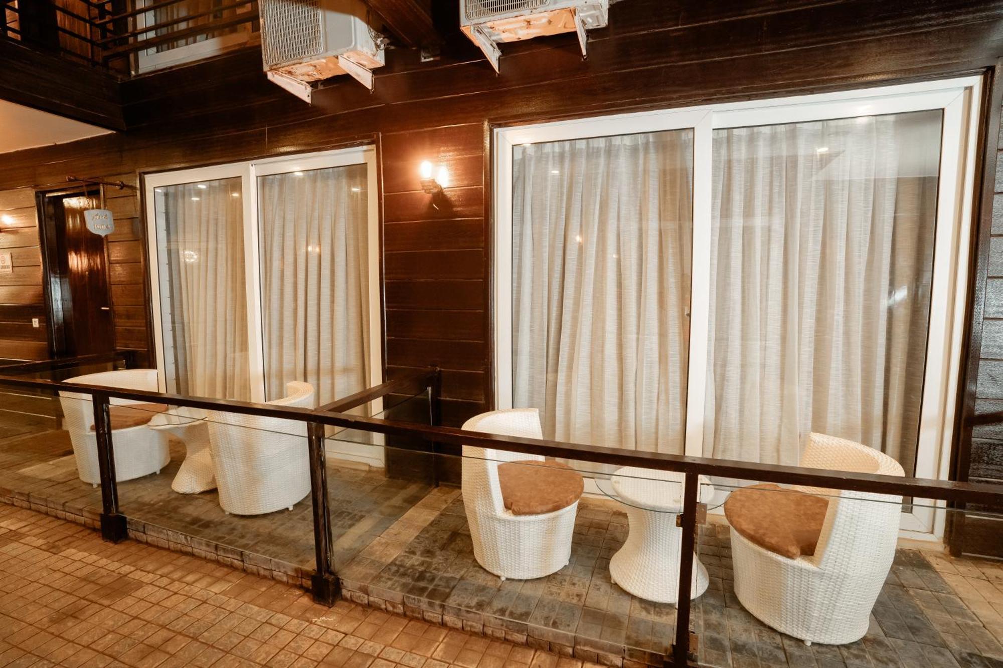 Sinon Baga Retreat Hotel Екстериор снимка