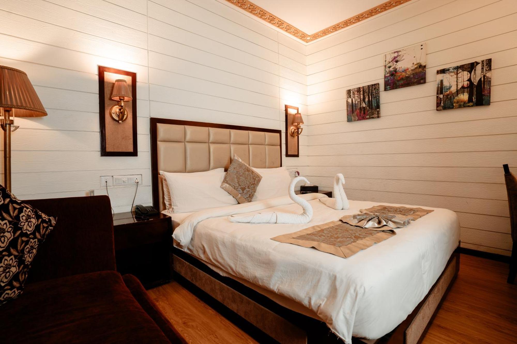 Sinon Baga Retreat Hotel Екстериор снимка